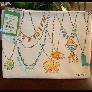 NWT Lilly Pulitzer makeup bag